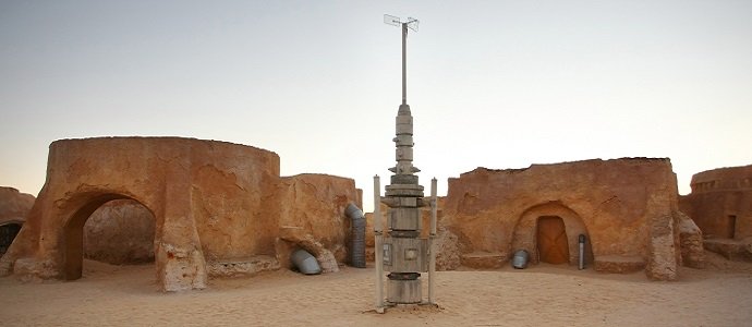 A rocket model and buildings in Ong Jemel, Tunisia. Ong Jemel is a place near Tozeur, where the movies Star wars and the English Patient were filmed.